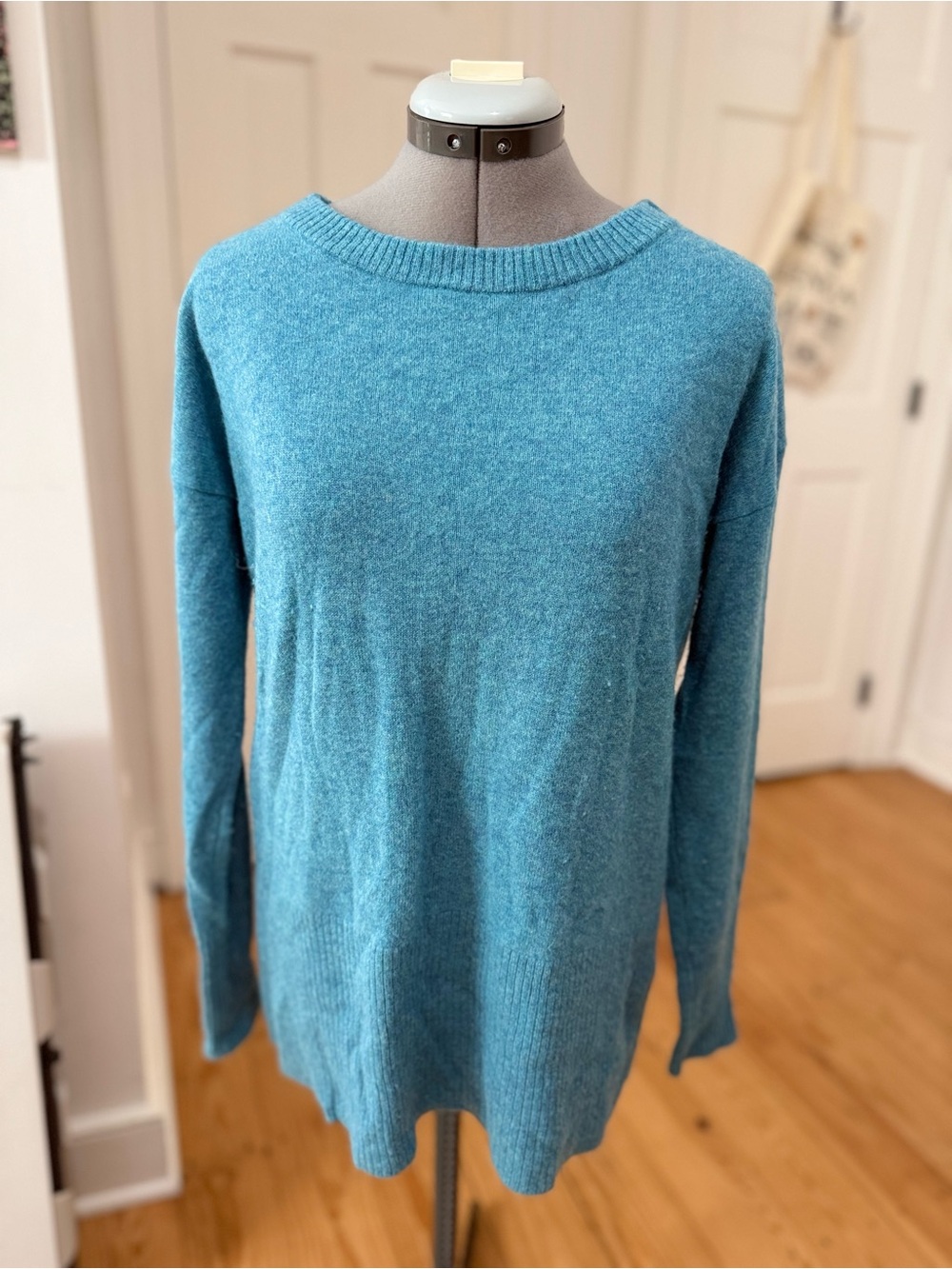 Women's Teal Cashmere Crewneck Sweater - Nicole Miller